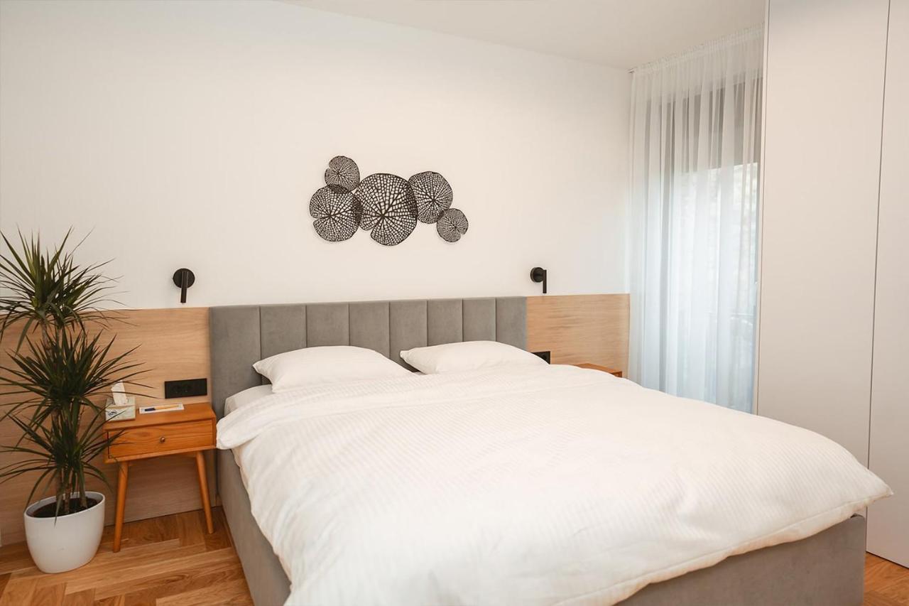 26Bricks Luxury Suites Oradea Dış mekan fotoğraf