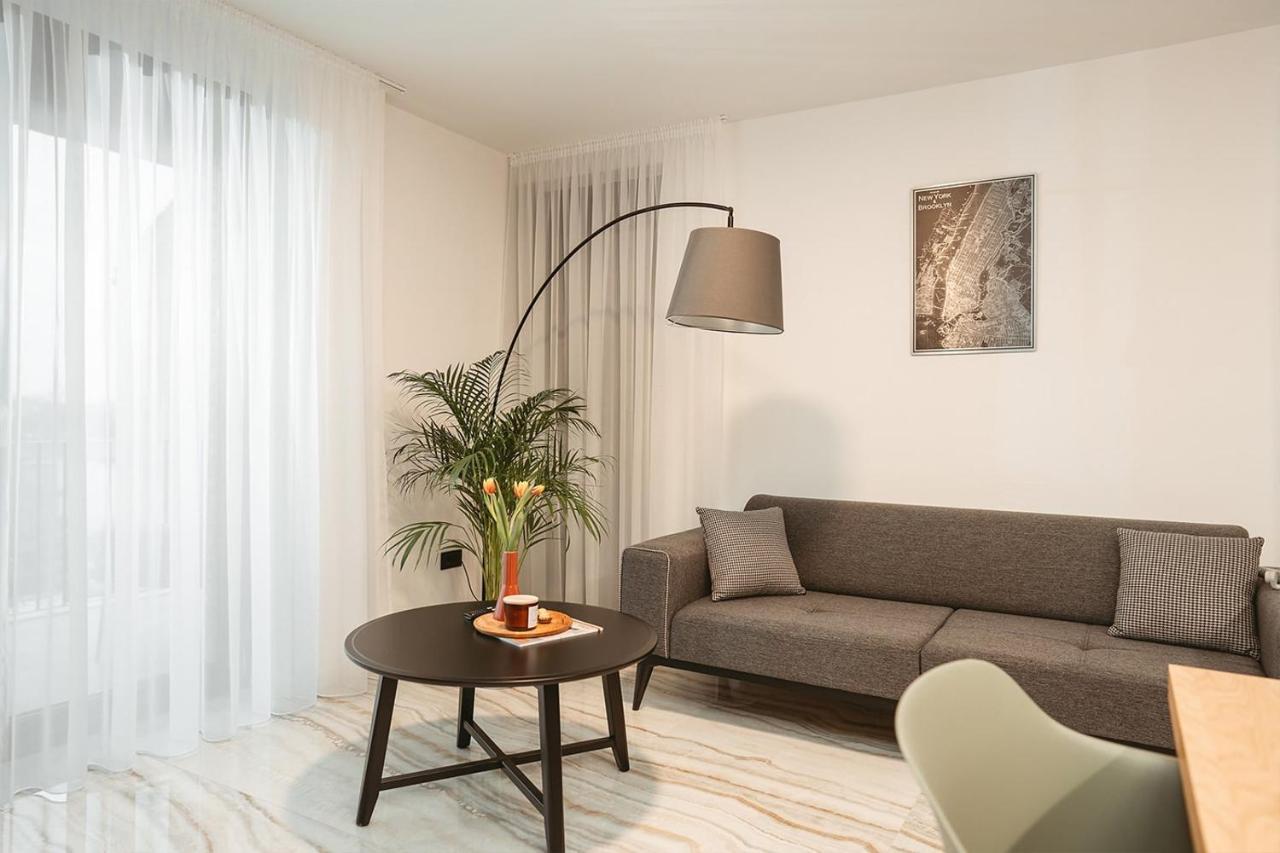26Bricks Luxury Suites Oradea Dış mekan fotoğraf