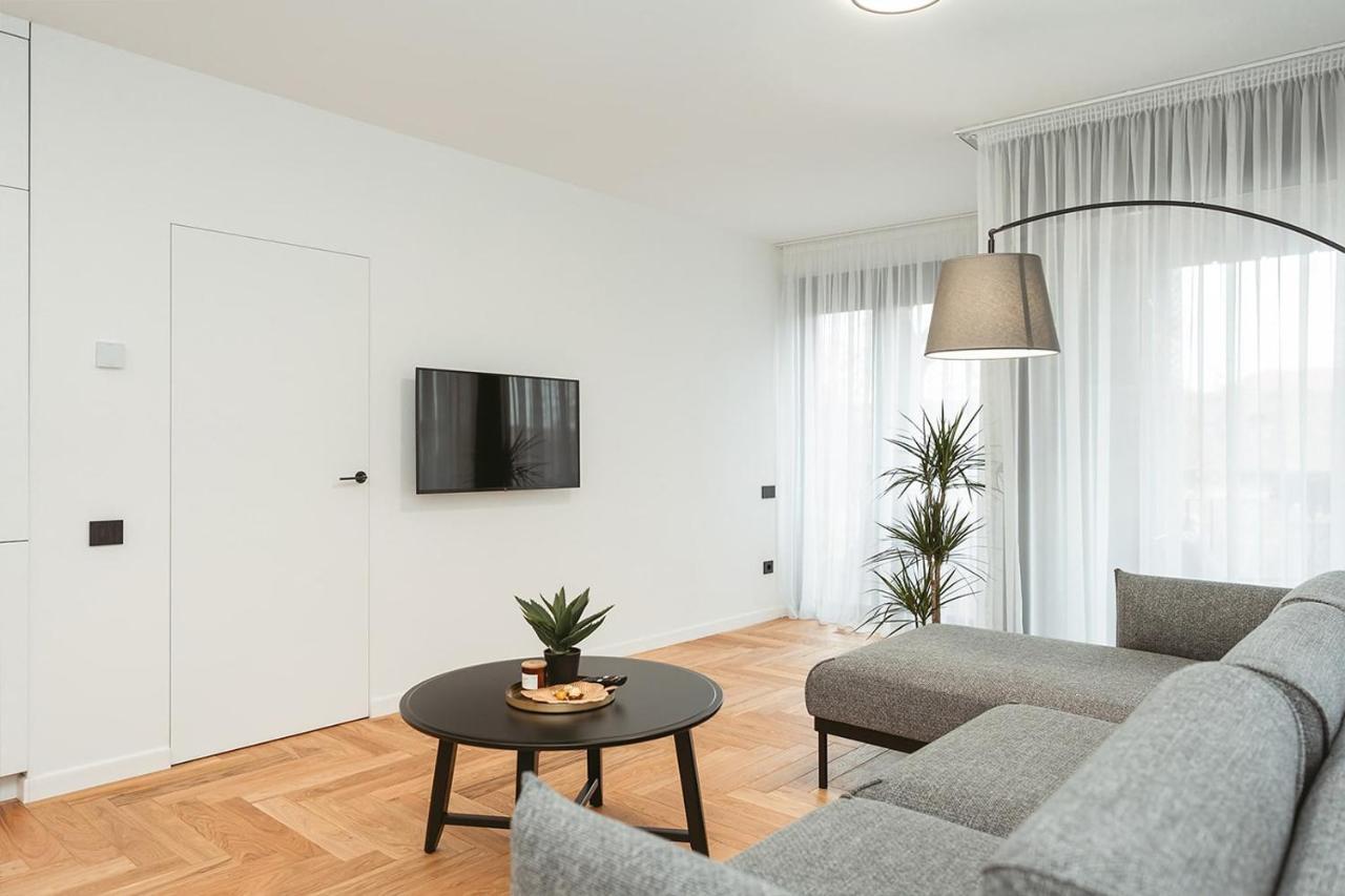 26Bricks Luxury Suites Oradea Dış mekan fotoğraf