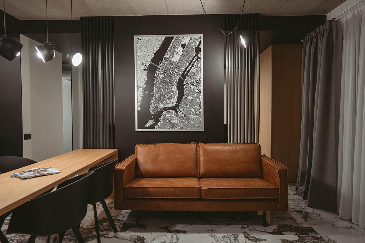 26Bricks Luxury Suites Oradea Dış mekan fotoğraf