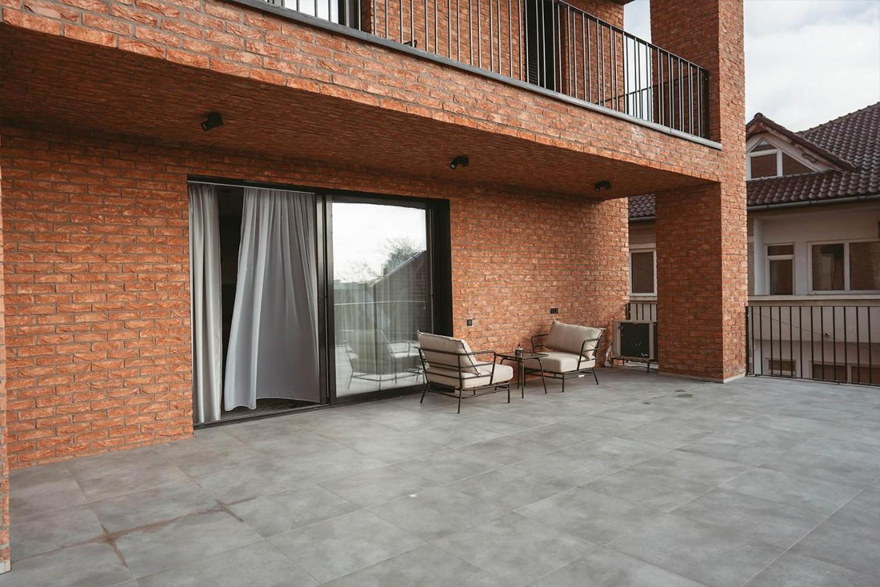 26Bricks Luxury Suites Oradea Dış mekan fotoğraf