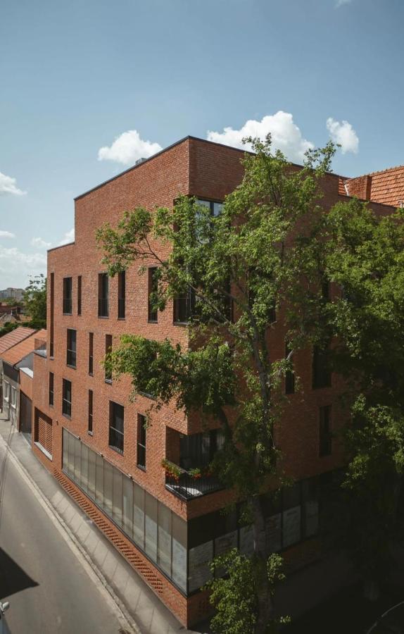 26Bricks Luxury Suites Oradea Dış mekan fotoğraf